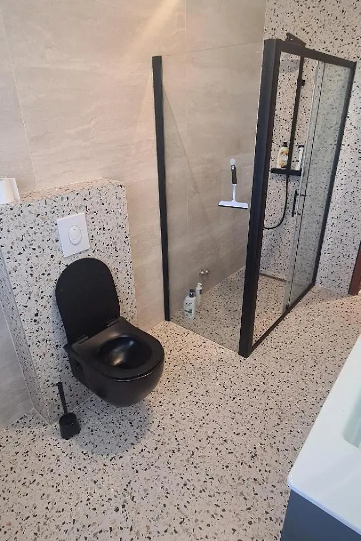 Apartman Ana With Pool بريكو