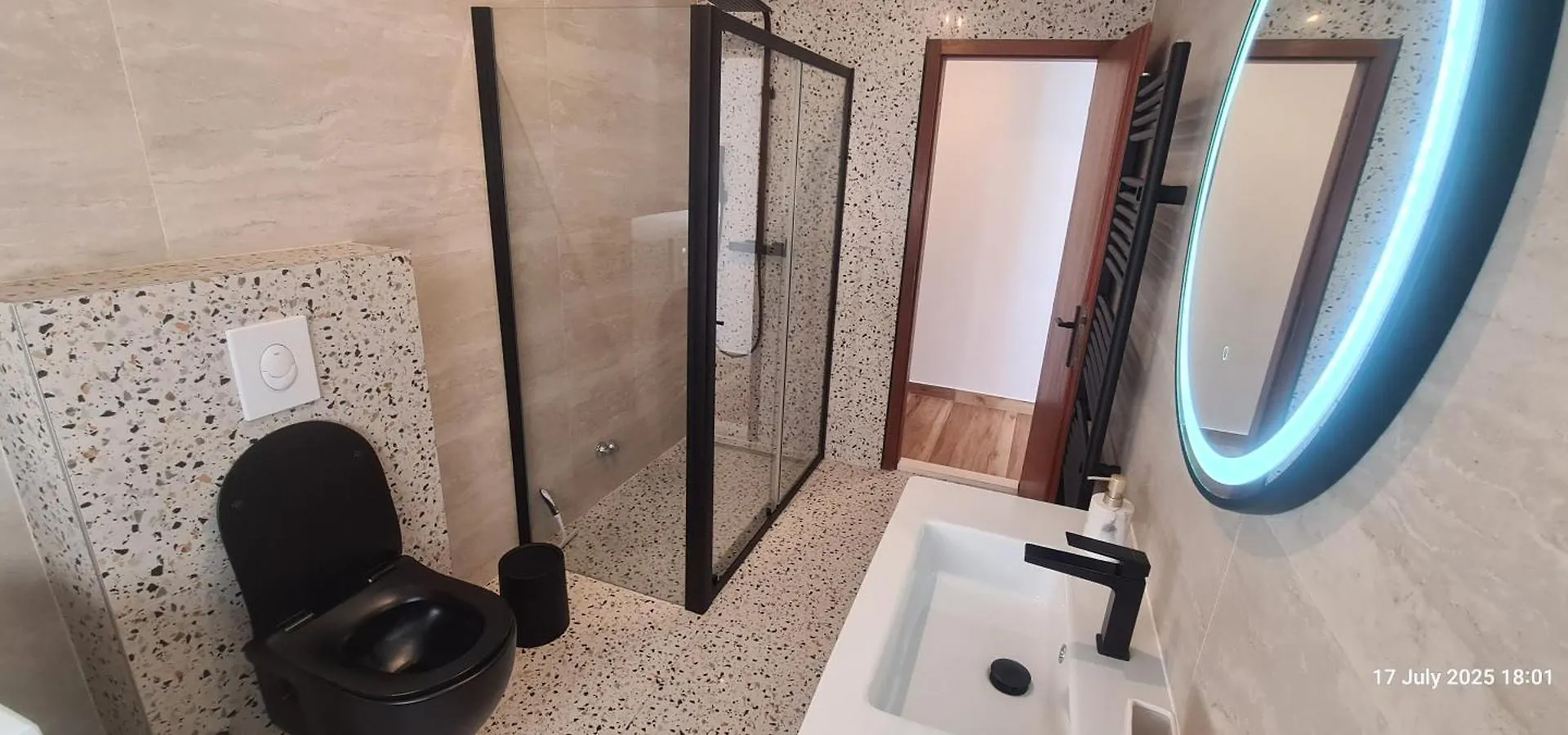 Apartman Ana With Pool بريكو شقة